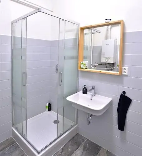 شقة Airy & Bright Flat In Dejvice By Castle