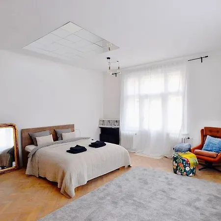 Lejlighed Airy & Bright Flat In Dejvice By Castle Prag