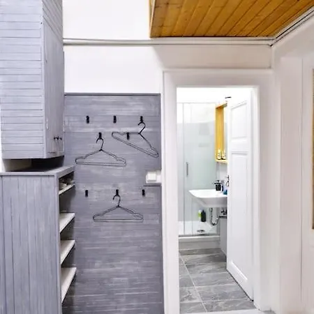 Airy & Bright Flat In Dejvice By Castle Lejlighed *