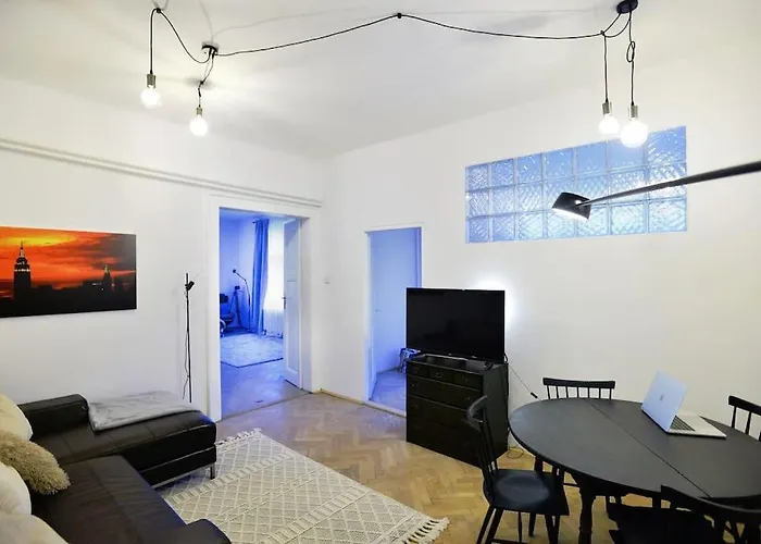 Airy & Bright Flat In Dejvice By Castle דירה