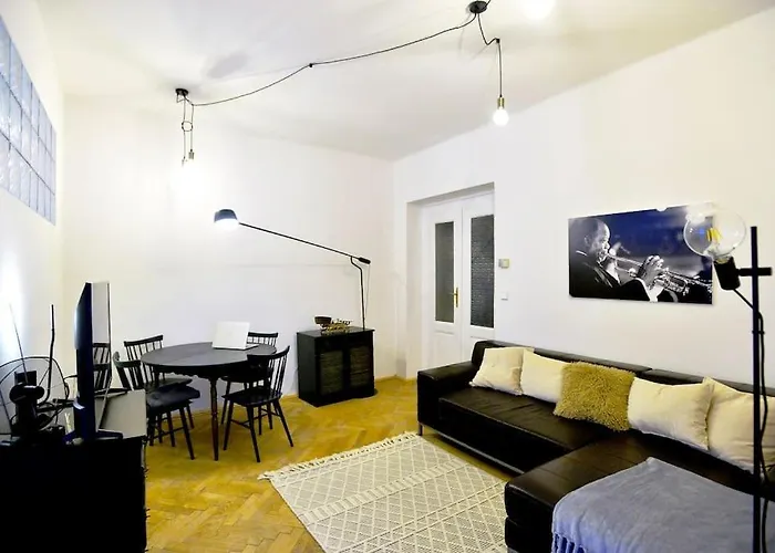 Airy & Bright Flat In Dejvice By Castle Praag
