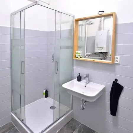 Διαμέρισμα Airy & Bright Flat In Dejvice By Castle
